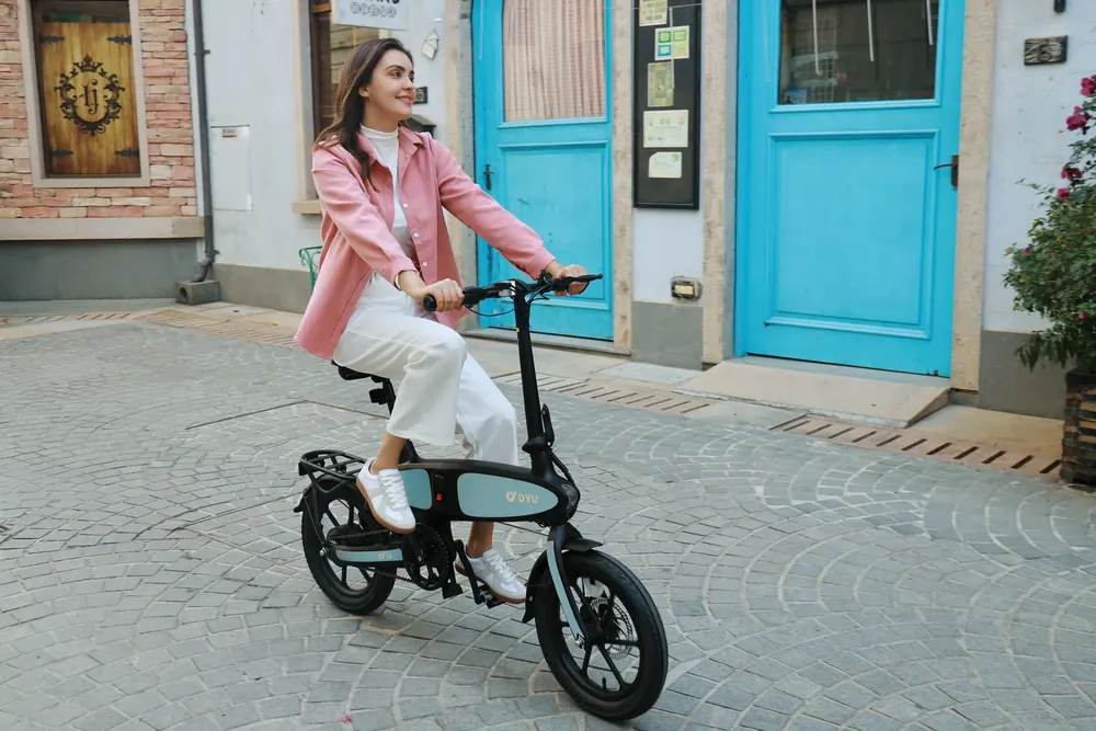 E-bike DYU C2 colore blu, ruote 16 pollici, batteria 48V 7.5Ah