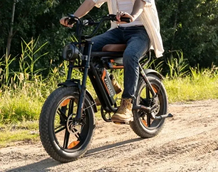 Bici elettrica KOOLUX 750W dal peso di 46,5 kg